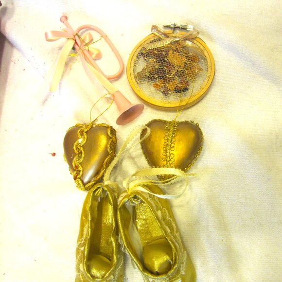 VTG VICTORIAN STYLE ORNAMENTS GOLD & PINK COLORS PACKAGE - Picture 2 of 6